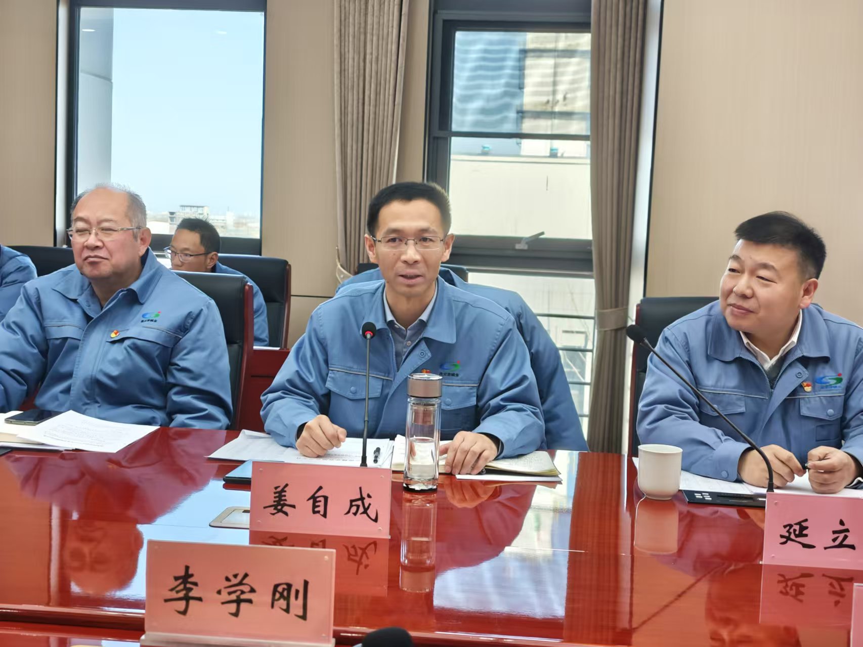 公司召開安全生產(chǎn)專題會(huì)暨中層干部大會(huì)